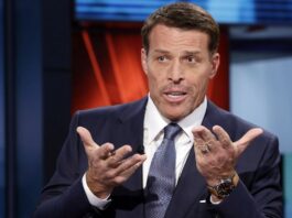 Tony Robbins, experto en crecimiento personal: “El enfoque en uno mismo crea sufrimiento”