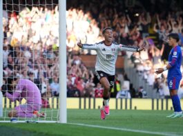 El gol en contra de Lisandro Martínez para Manchester United, que evitó un récord negativo en una de las últimas jugadas