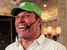 Tony Robbins, experto en desarrollo personal: “Todos somos egoístas a veces, pero si te quedás ahí, sufrís”