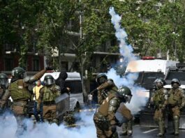 Chile: al menos 17 detenidos tras choques entre estudiantes y la policía en protesta contra posibles recortes en educación