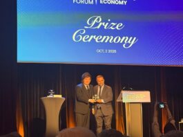 Milei fue premiado en París por su programa económico y destacaron su “coraje y determinación”