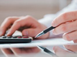 Las empresas prevén realizar entre tres y cuatro ajustes salariales en 2026, aunque estos terminarían por debajo de la inflación anual