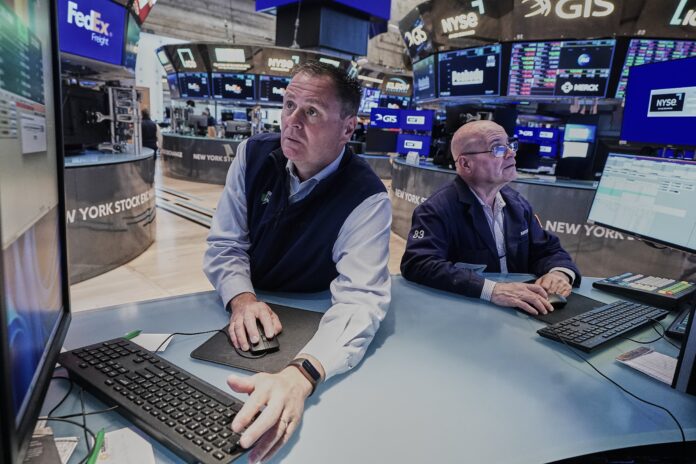 El riesgo país escala hasta los 635 puntos y las acciones argentinas caen hasta casi 6% en Wall Street