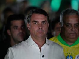 De Brasilia a Miami: cómo fueron las horas previas del escape de Flavio Bolsonaro tras su derrota electoral
