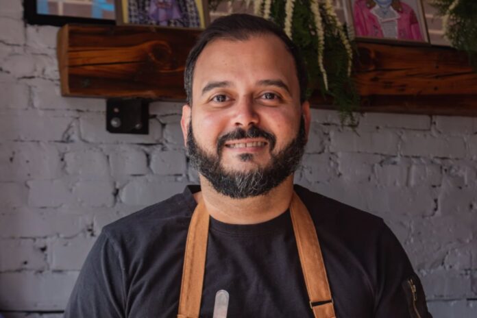 Zubair Mohajir, el chef que llevó su historia migrante a un restaurante de Chicago: “Planeo envejecer aquí”