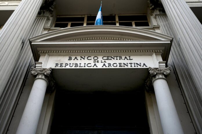 El Banco Central compró US$1395 millones en octubre, el mayor monto de los últimos tres meses