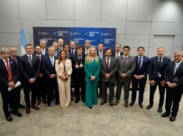 El peronismo pidió “aflojar” hasta abril y habló del “derrame” del modelo de Milei en París
