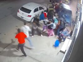 Un hombre de 80 años atropelló a 13 personas al subirse a la vereda en Salta