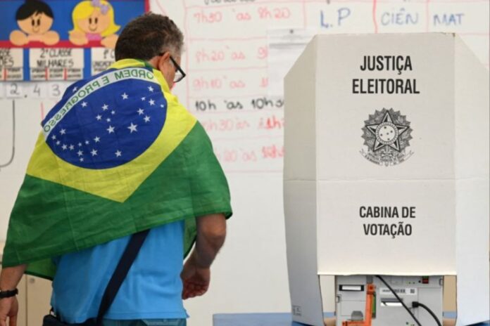 A qué hora cierran los comicios en las elecciones de Brasil