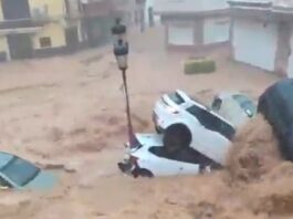 Una fuerte lluvia inundó las calles de Albacete: autos arrastrados, calles intransitables y estado de emergencia