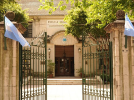 Denuncian a una docente de una escuela de Palermo por grabar a sus alumnos